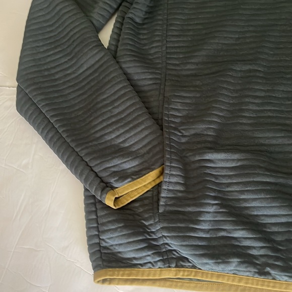 L.L. Bean Airlight Knit Slightly Fitted 1/4 Button Up Pullover size XL tall - Picture 3 of 5